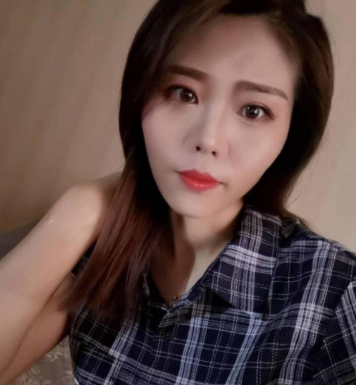 妹子和别人合租的，颜值还不错。