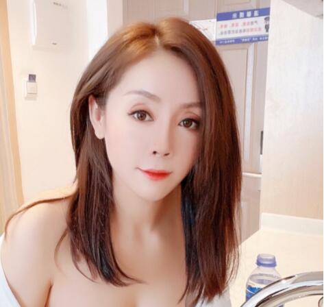 江北区 白皙巨乳雪梨